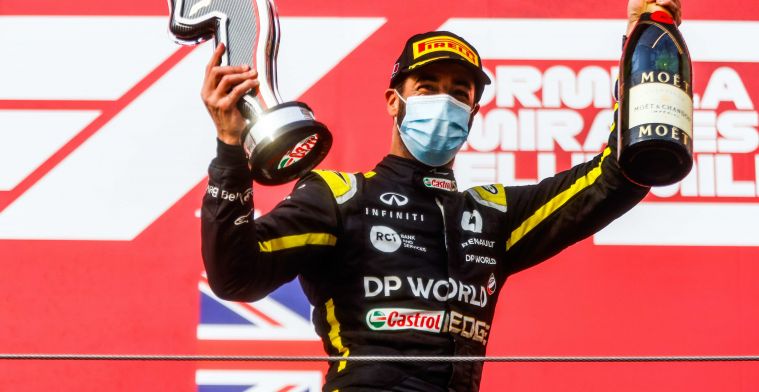 Ricciardo geniet na van zijn derde plek: Natuurlijk moest ik toen lachen