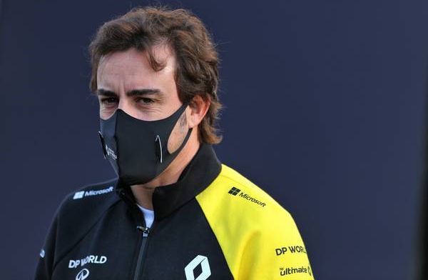 Alonso kiest F1-favoriet: Hij verbaast me ieder weekend