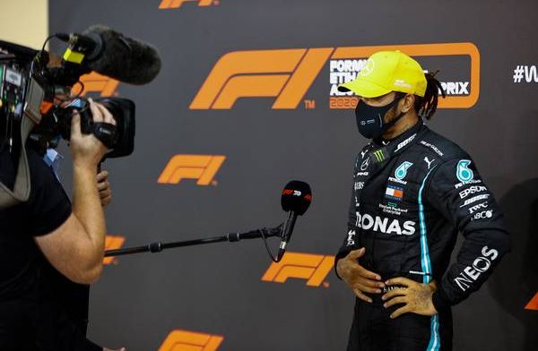 Vader Hamilton hint over toekomst: Hij racet niet voor trofeeën