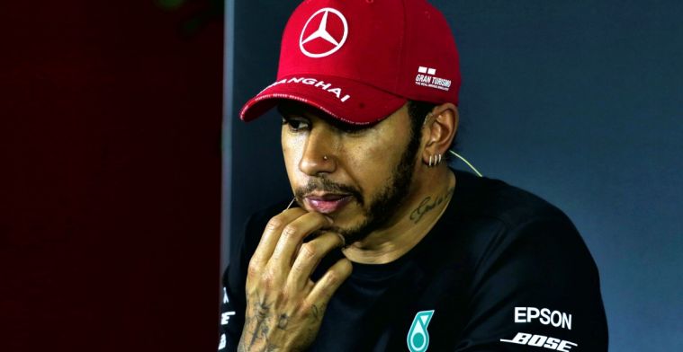 Hamilton verdient veel bij Mercedes, maar één bedrag heeft hij niet overtroffen