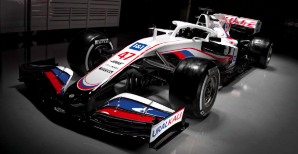 Haas F1 lanceert auto met nieuwe titelsponsoring met Uralkali
