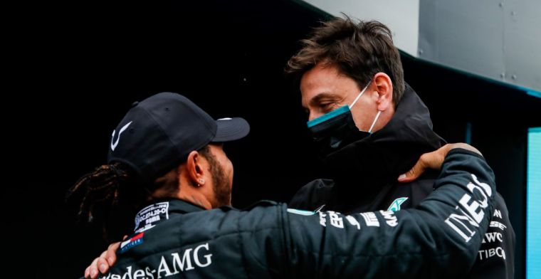 Wolff: Als Lewis in de Formule 1 blijft, willen we dat samen doen
