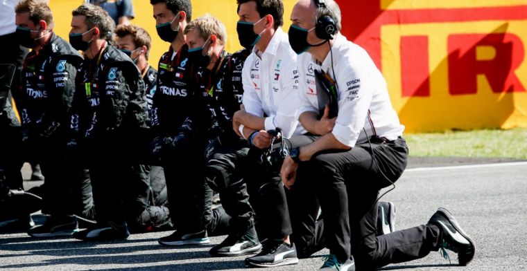 Mercedes door de knieën op Twitter voor Internationale Dag tegen Racisme