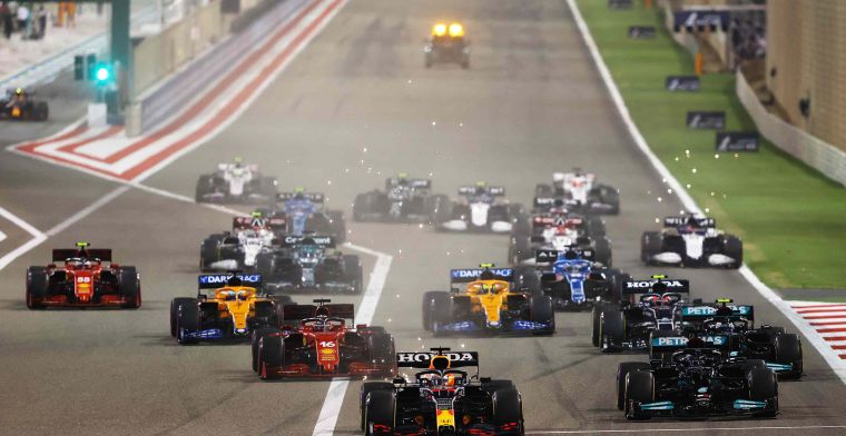 Volledige uitslag GP Bahrein | Verstappen ziet Hamilton leiding in WK pakken