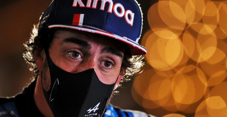 Alonso komt terug op uitspraak dat hij beter zou zijn dan Hamilton en Verstappen