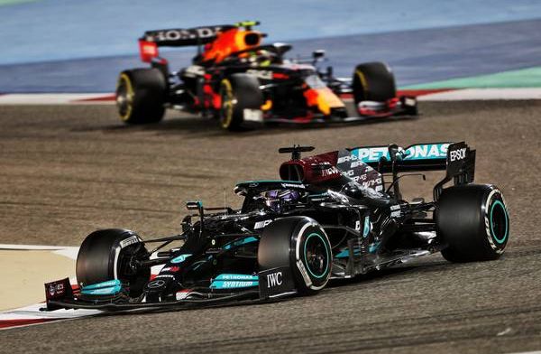 Hamilton verrast door zege op Verstappen: Dachten zes tienden achter te liggen