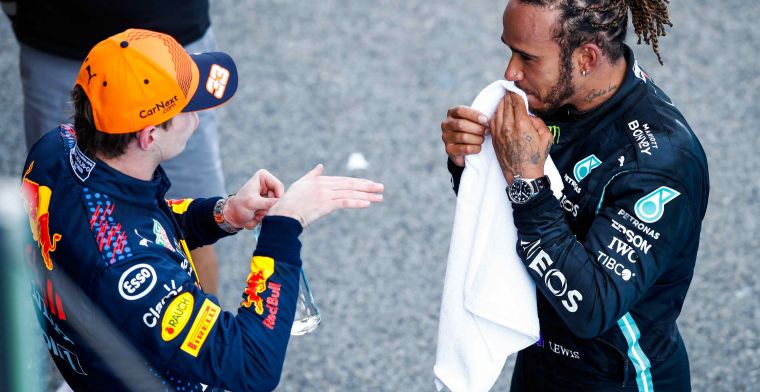 Verstappen achter Hamilton én Leclerc: 'Hij maakt die bochten niet zo kort'