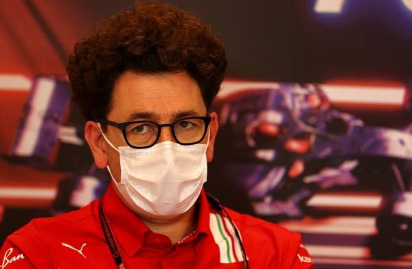 Binotto bezorgd na crash Leclerc: 'We gaan het in de komende uren zien'