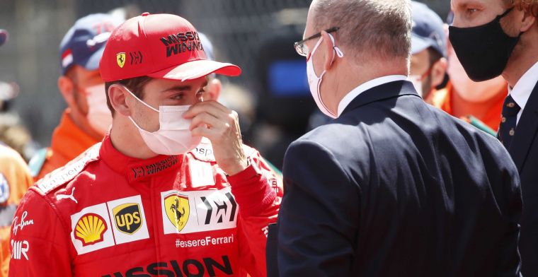 Leclerc straft zichzelf met podiumceremonie: 'Wil nooit meer deze fout maken'