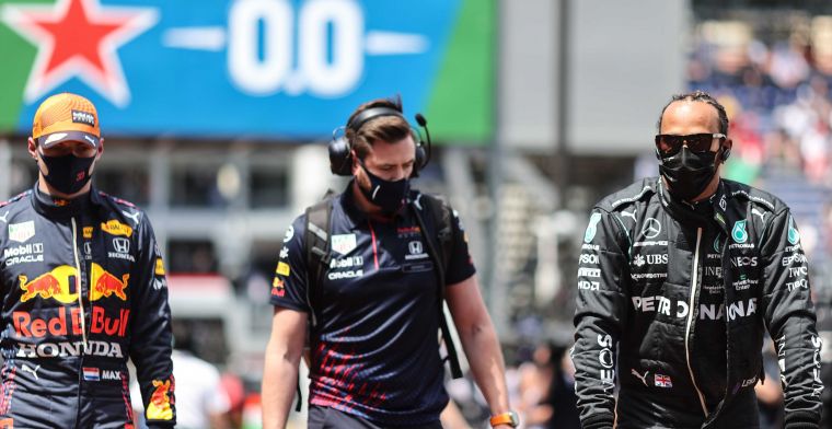 Red Bull gaf goede voorbeeld aan Mercedes: 'Hamilton kon zo maar één plek winnen'