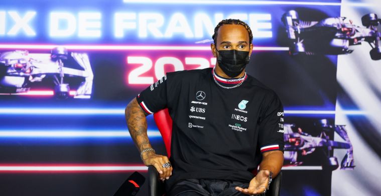 Hamilton: 'Zeker geen fout gemaakt onder de druk van Verstappen'