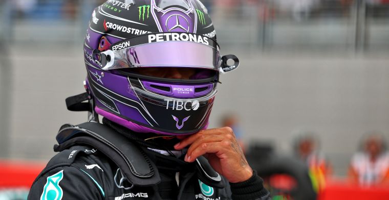 Hamilton vestigt hoop in verbeterde Mercedes: ‘Zullen genoeg kansen krijgen’