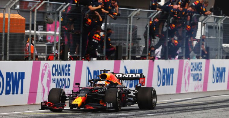 Red Bull Racing deelt plaagstoot uit aan Mercedes met gekopieerd bericht
