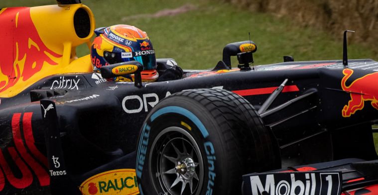 Red Bull Racing toegejuicht door groot aantal toeschouwers op Goodwood