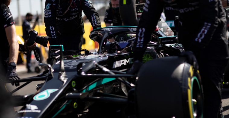 Mercedes kent geen goede zaterdag: 'Niet ideaal dat Hamilton plaats verloor'