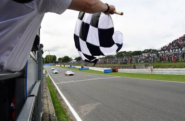 Race marshal gedood bij crash op Brands Hatch Circuit