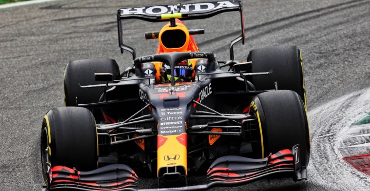 Volledige uitslag: Hamilton halve seconde sneller dan Verstappen tijdens VT1