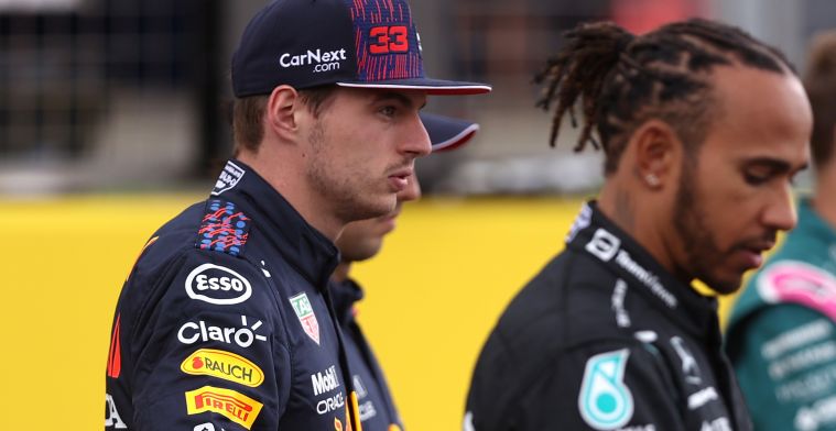 Hamilton reageert op gridstraf Verstappen: Trots