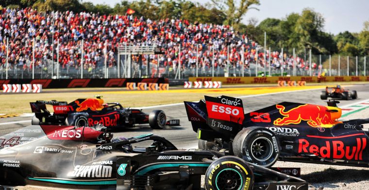 BREAKING | Stewards delen straf uit aan Verstappen na crash met Hamilton