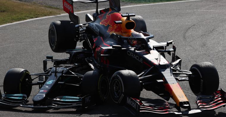 Verstappen niet 'schuldig' aan crash met Hamilton: 'Het was niet duidelijk'