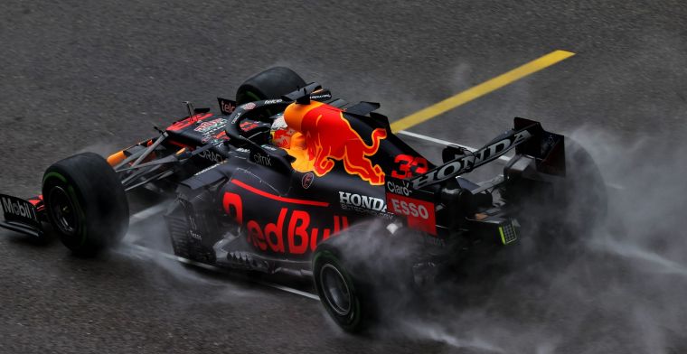 Geluk voor Hamilton: 'Verstappen had een goede kans gehad om pole te halen'