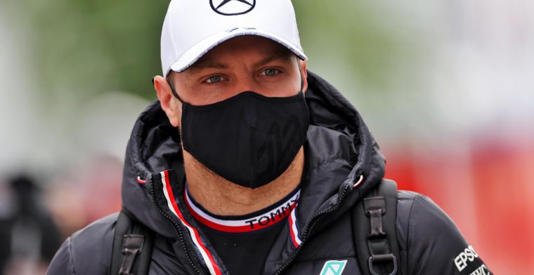 Mercedes legt uit: 'Motorwissel van Bottas een tactische zet vanwege Verstappen' 