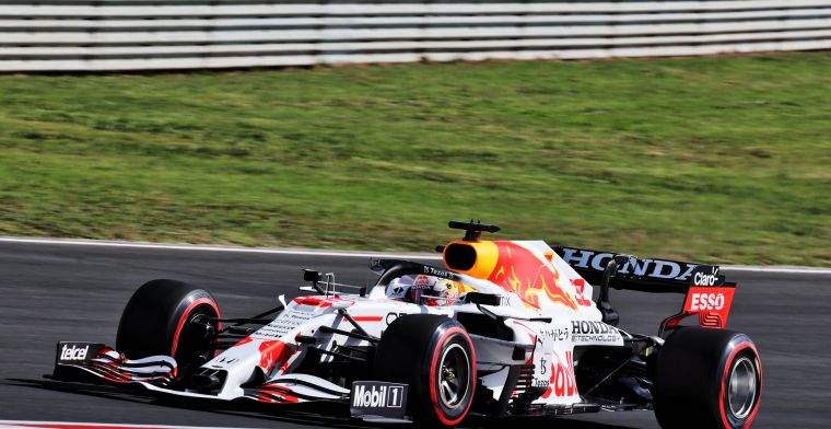 'Mercedes wil met wissel van Hamilton geen zwakte tonen tegenover Verstappen'