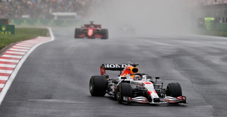 Mercedes nam groot risico met Hamilton: 'Gebeurde niet'
