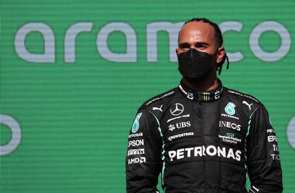 Hamilton benadrukt de reden waarom hij Verstappen niet kon inhalen