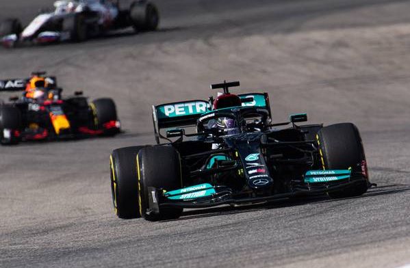 Hamilton onder indruk: 'Verstappen dit jaar heel goed in de starts'