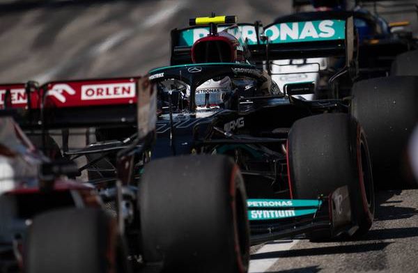 Mercedes steunt Bottas: 'Ook Verstappen had moeite om Hamilton in te halen'