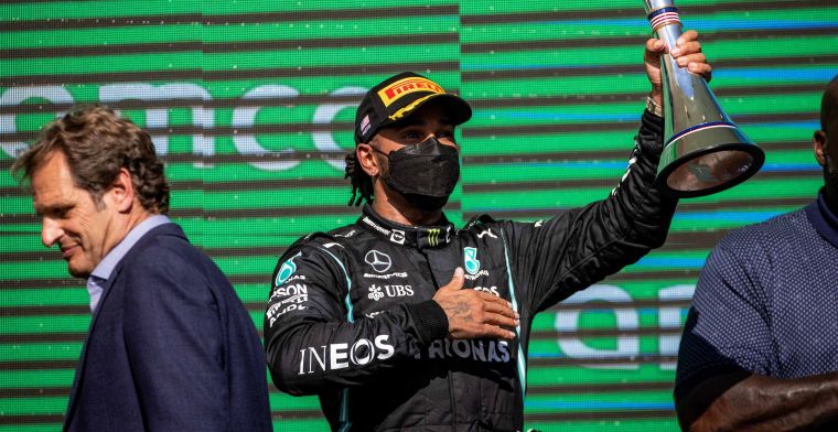Hamilton over strijd met Verstappen: 'Op veel vlakken het moeilijkste jaar'