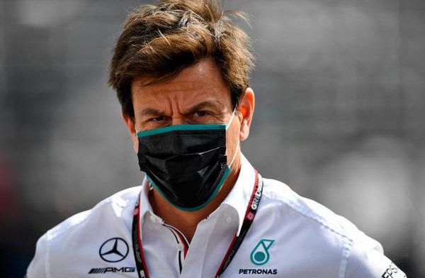 Mercedes-teambaas boos: Het zou niet mogen gebeuren