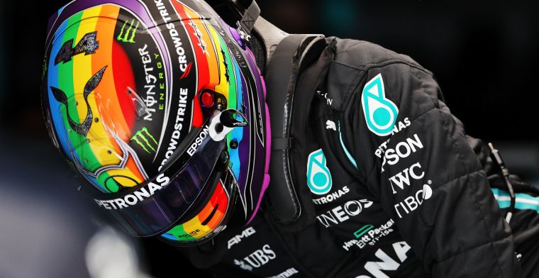 Hamilton trots op zijn team: 'We halen steeds meer uit onze auto'