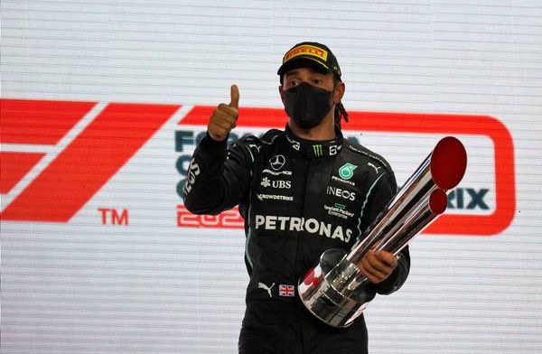 Hamilton baalt van snelste ronde Verstappen: “Zij kwamen overal snel langs