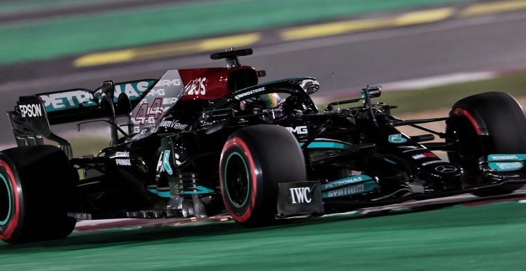 Mercedes legt uit waarom Hamilton in Qatar met een oude motor reed