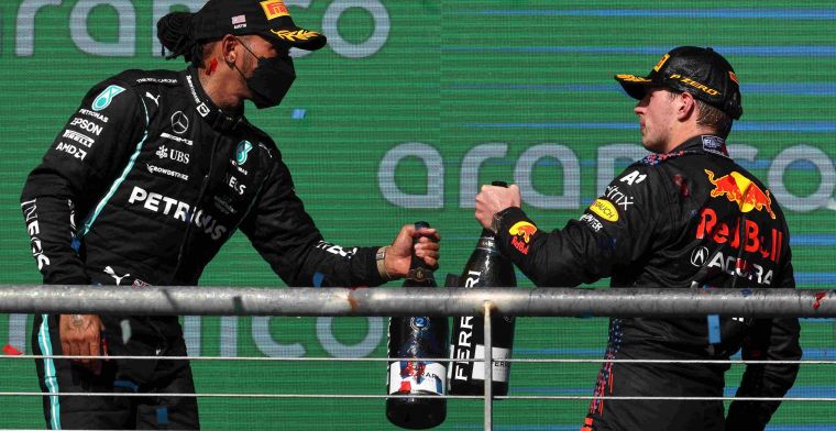 Brundle ziet voordeel Hamilton: 'Mercedes zit op het moment in die positie'