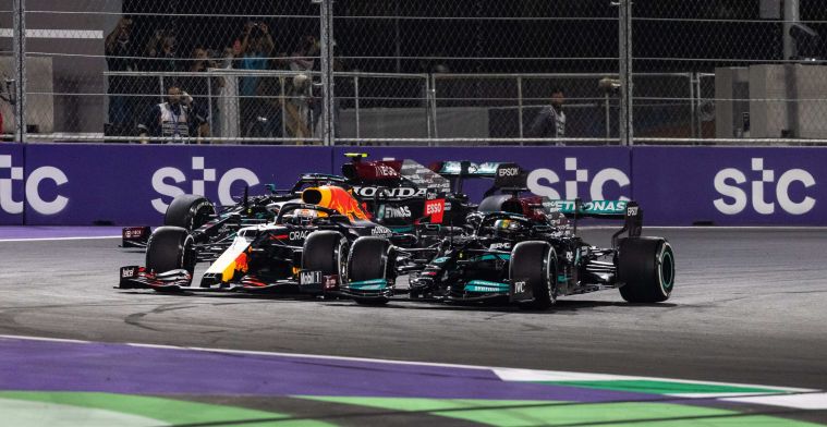 Stelling | Abu Dhabi gaat eindigen met crash tussen Verstappen en Hamilton