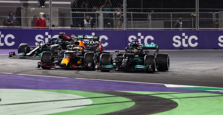 Verstappen en Hamilton samen op de persconferentie GP Abu Dhabi