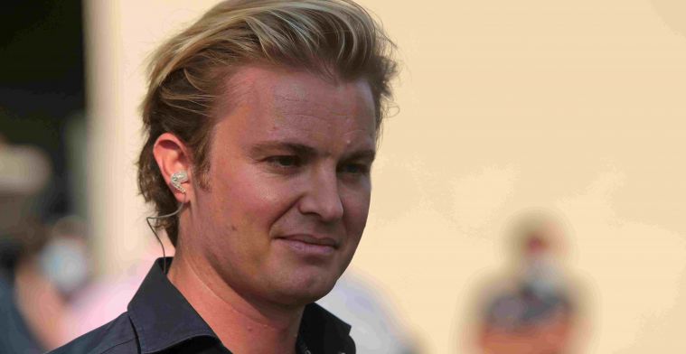 Rosberg lovend: 'Agressie die Verstappen meeneemt echt ongehoord' 