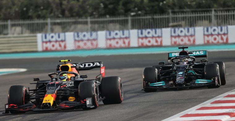 Doornbos vindt Mercedes slechte verliezers: 'Hamilton deed het juist goed'