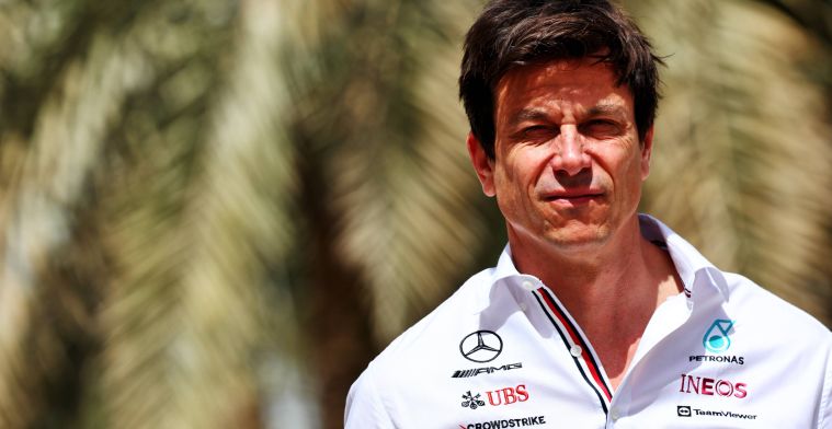 Wolff: 'Mercedes momenteel het derde team achter Ferrari en Red Bull'