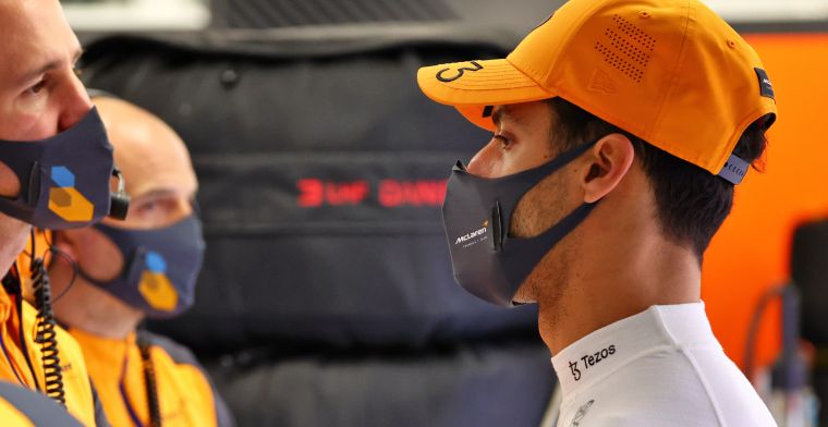 Ricciardo ontvangt drie plekken gridstraf, Hamilton wint twee plekken