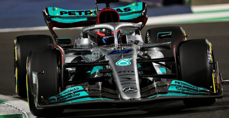 Mercedes heeft hoop voor de race: 'Auto zag er beter uit in de longruns'