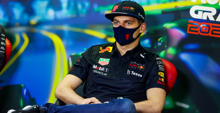 Verstappen vergelijkt Leclerc en Hamilton: 'Elke coureur is anders'