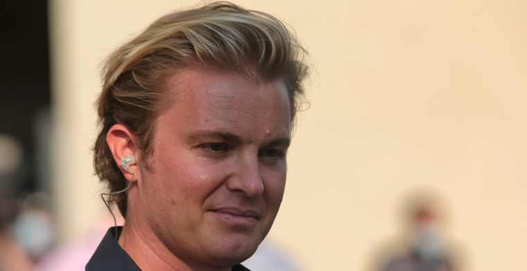 Rosberg zit vol verbazing: 'Het is niet te geloven'