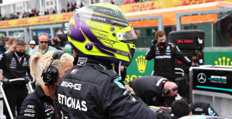 Schumacher: 'Hamilton moet toegeven dat Russell op dit moment beter is'