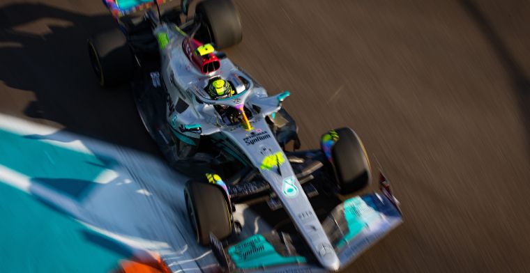 Mercedes verbaast Hamilton: ‘We lijken sneller, maar geen idee waardoor’