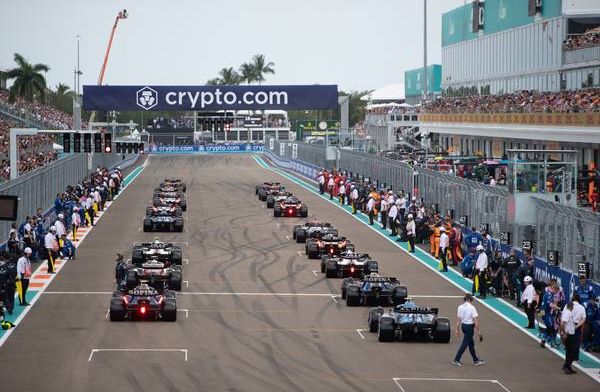 Kolom | De zwerm van VIPs in F1