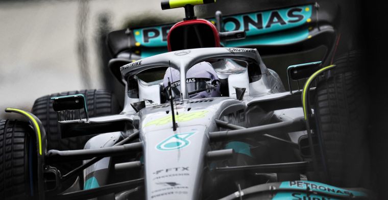 Mercedes legt keuze Hamilton uit: 'Anders hadden we het eerder gedaan'